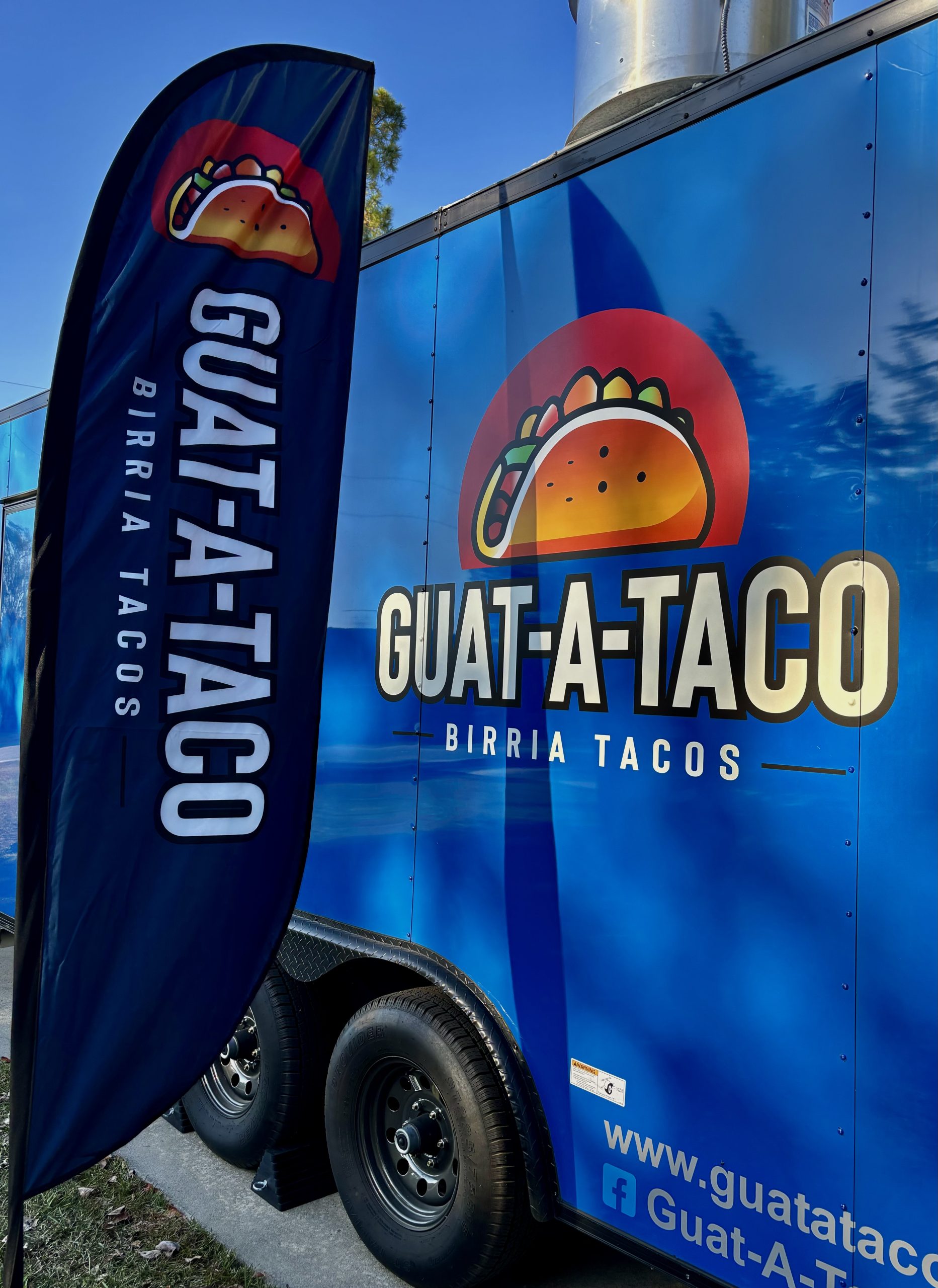 Guat-A-Taco Trailer Image